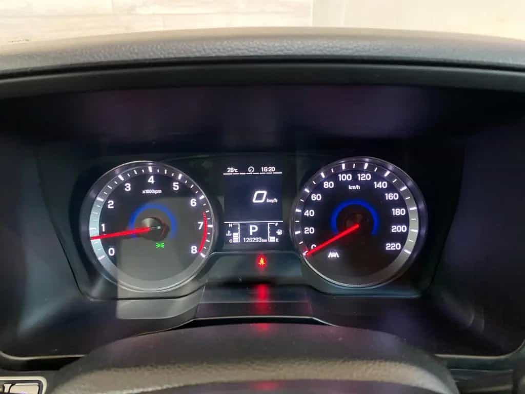 Ssangyong Tivoli 1.5 T-GDi 2WD AT+SZH+SPUR+RFK+NAVI 10/2019-photo-26