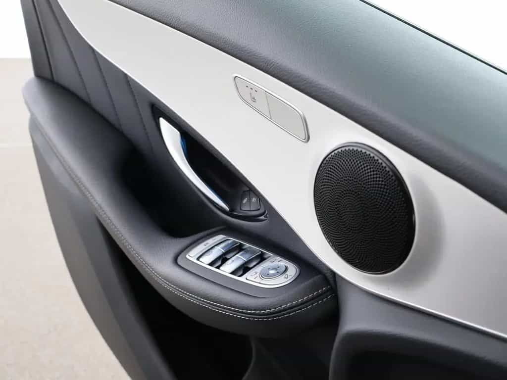 Mercedes-Benz GLC 250 4M AMG AHK Pano Comand LED Ambiente 01/2019-photo-13
