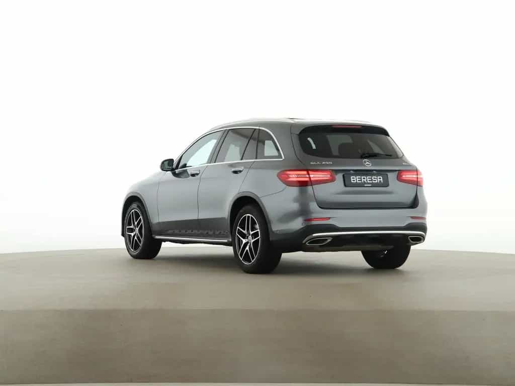 Mercedes-Benz GLC 250 4M AMG AHK Pano Comand LED Ambiente 01/2019-photo-4