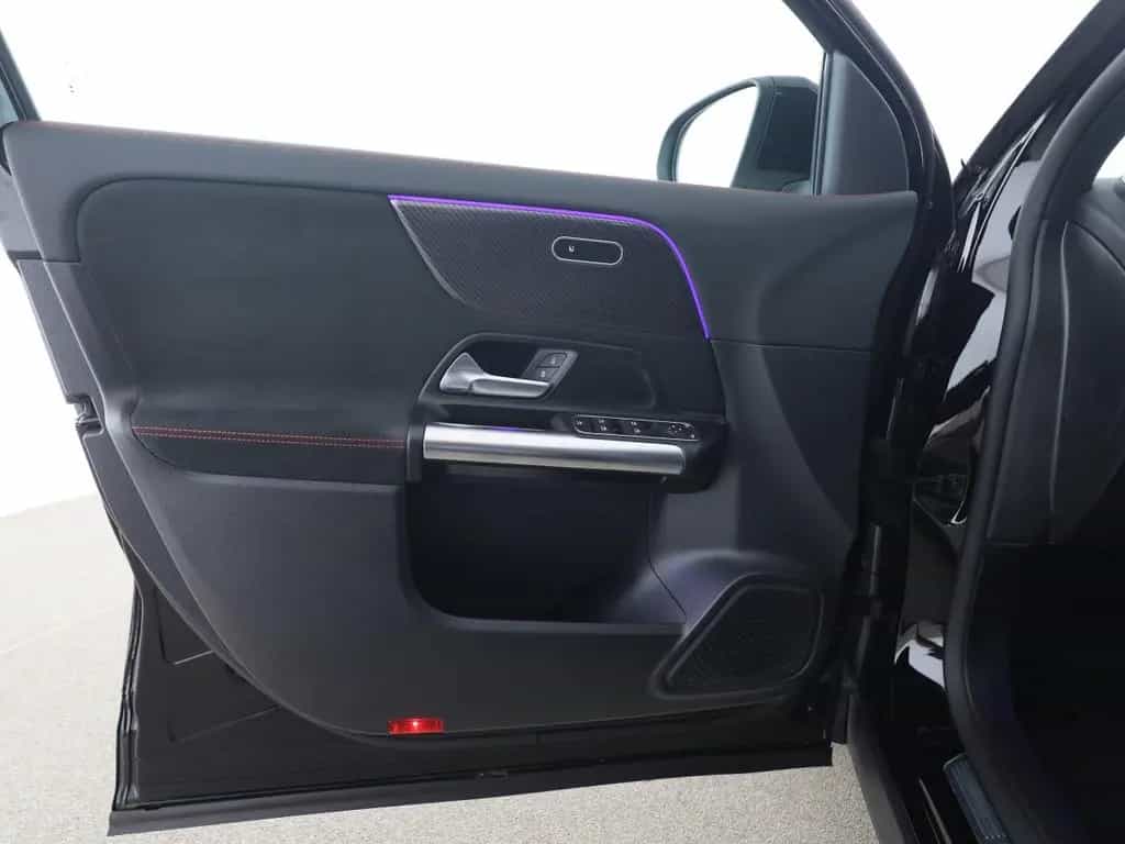 Mercedes-Benz GLA 200 AMG MBUX Kamera LED Navi Park-Ass. 04/2021-photo-12