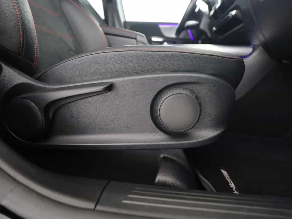 Mercedes-Benz GLA 200 AMG MBUX Kamera LED Navi Park-Ass. 04/2021-photo-17