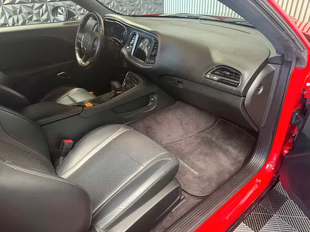 Dodge Challenger V6 3,6 SXT 09/2017-photo-10