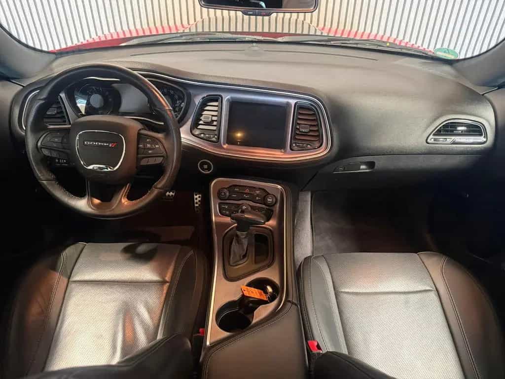 Dodge Challenger V6 3,6 SXT 09/2017-photo-17