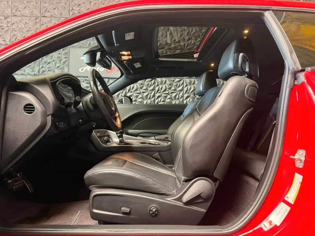 Dodge Challenger V6 3,6 SXT 09/2017-photo-18