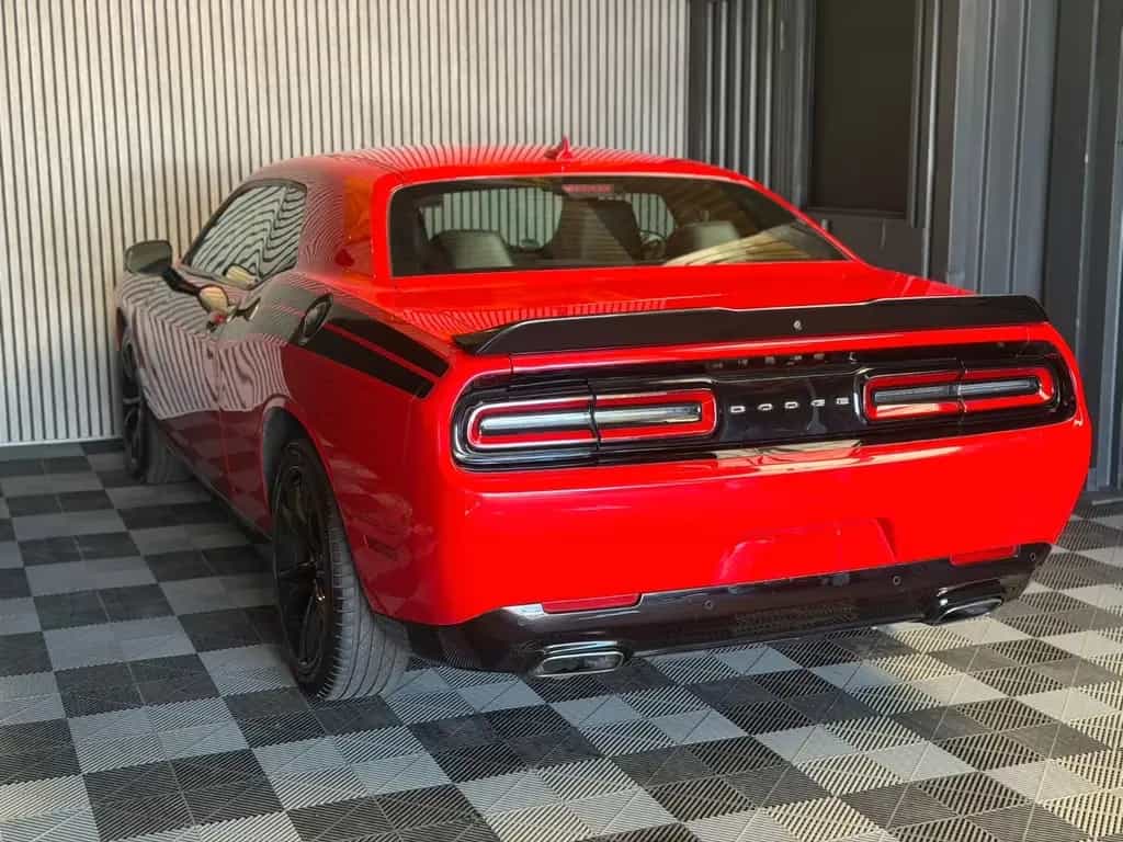 Dodge Challenger V6 3,6 SXT 09/2017-photo-2