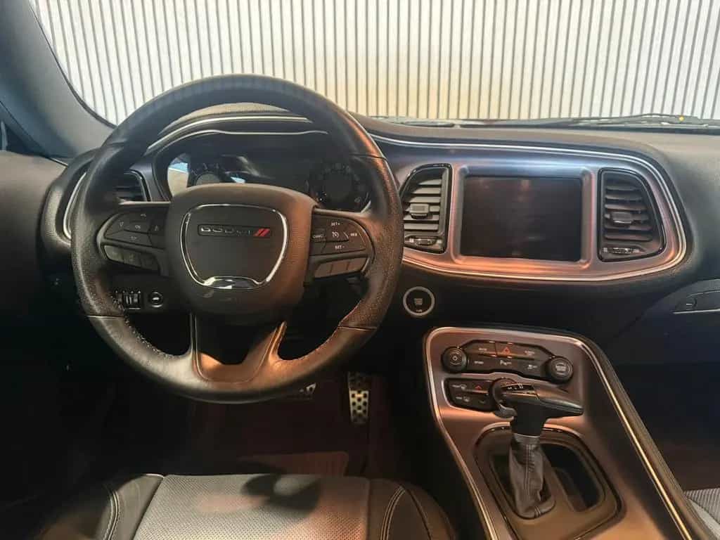 Dodge Challenger V6 3,6 SXT 09/2017-photo-22