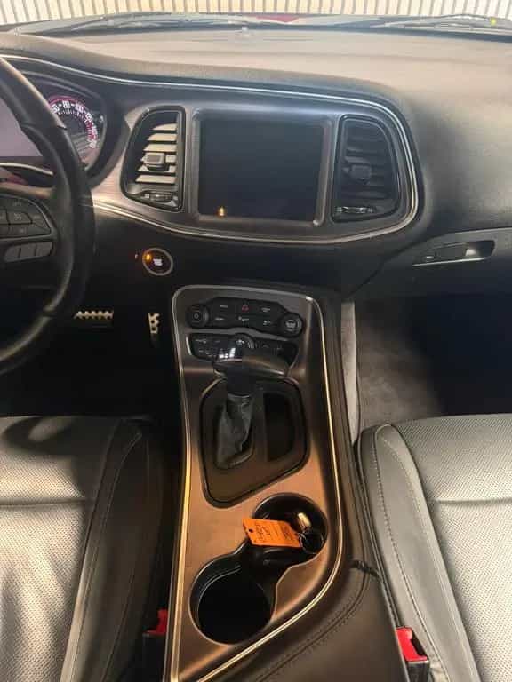 Dodge Challenger V6 3,6 SXT 09/2017-photo-24