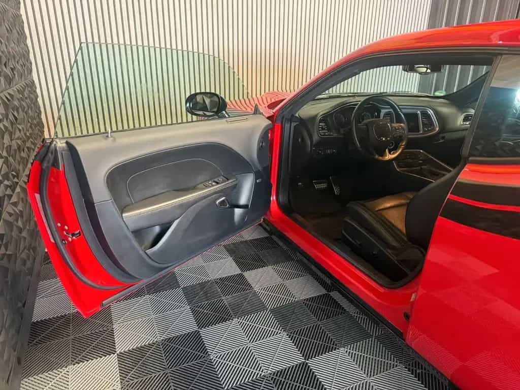 Dodge Challenger V6 3,6 SXT 09/2017-photo-3