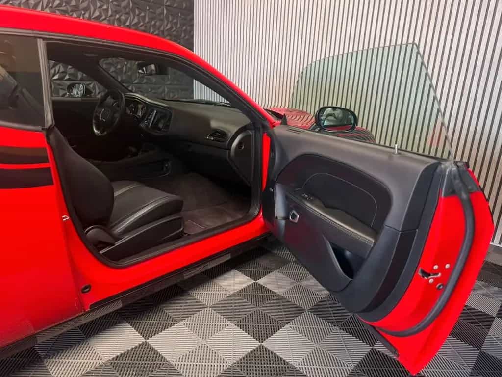 Dodge Challenger V6 3,6 SXT 09/2017-photo-9