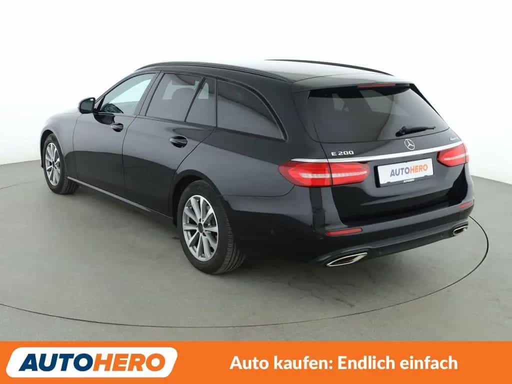 Mercedes-Benz E 200 Mild-Hybrid T 4Matic Avantgarde Aut. *LED* 10/2019-photo-3