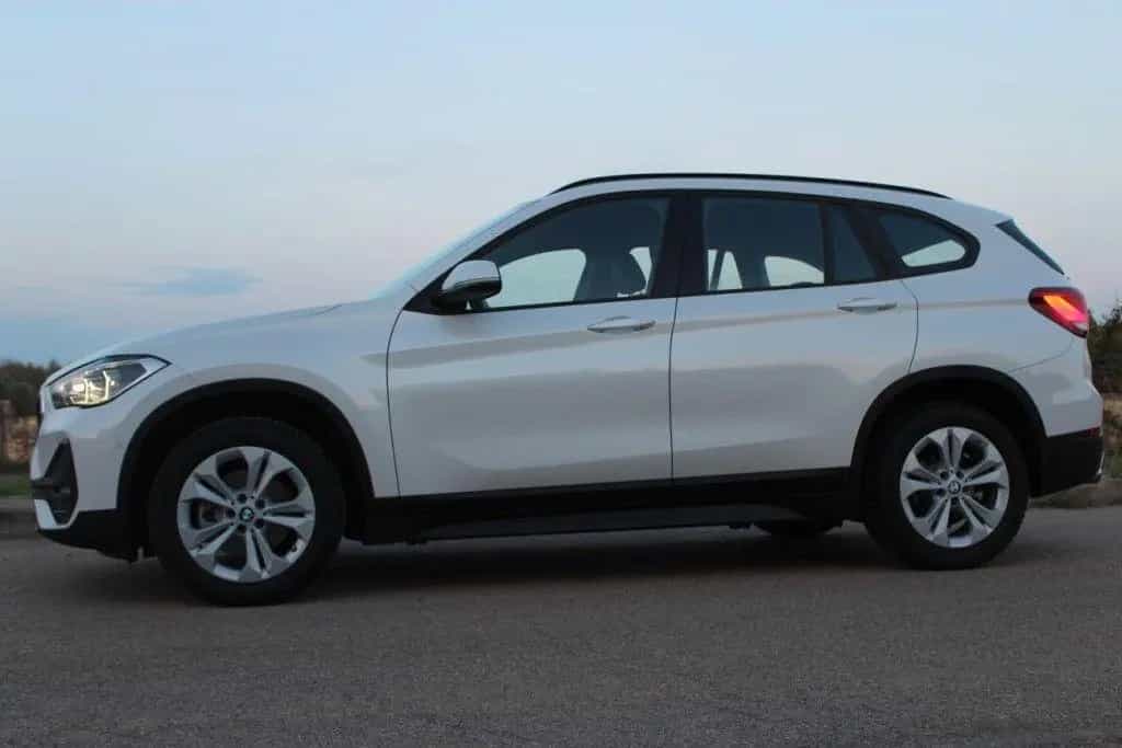 BMW X1 sDrive 18d Aut. *Tetto *Pelle *57.000 KM 12/2020-photo-1