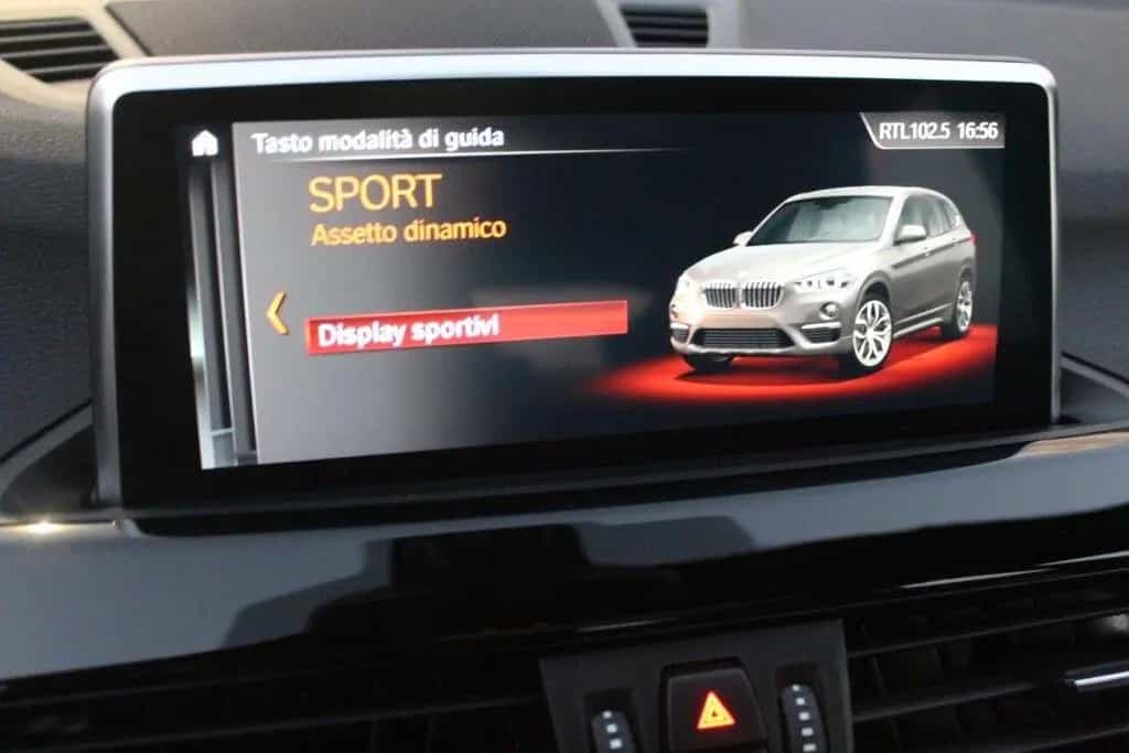 BMW X1 sDrive 18d Aut. *Tetto *Pelle *57.000 KM 12/2020-photo-11