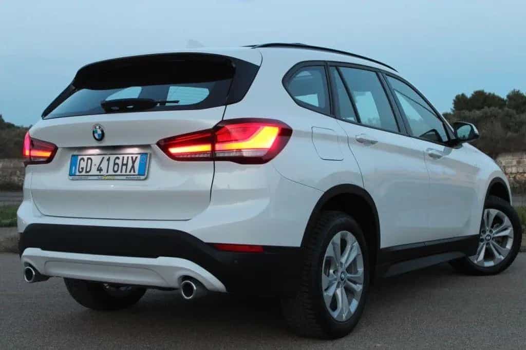 BMW X1 sDrive 18d Aut. *Tetto *Pelle *57.000 KM 12/2020-photo-3