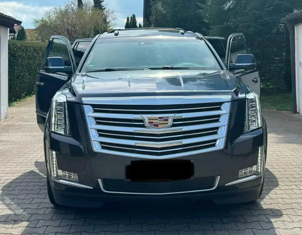 Cadillac Escalade 6.2 V8 Platinum | 1. Hand | Bose | Top 08/2018-photo-2