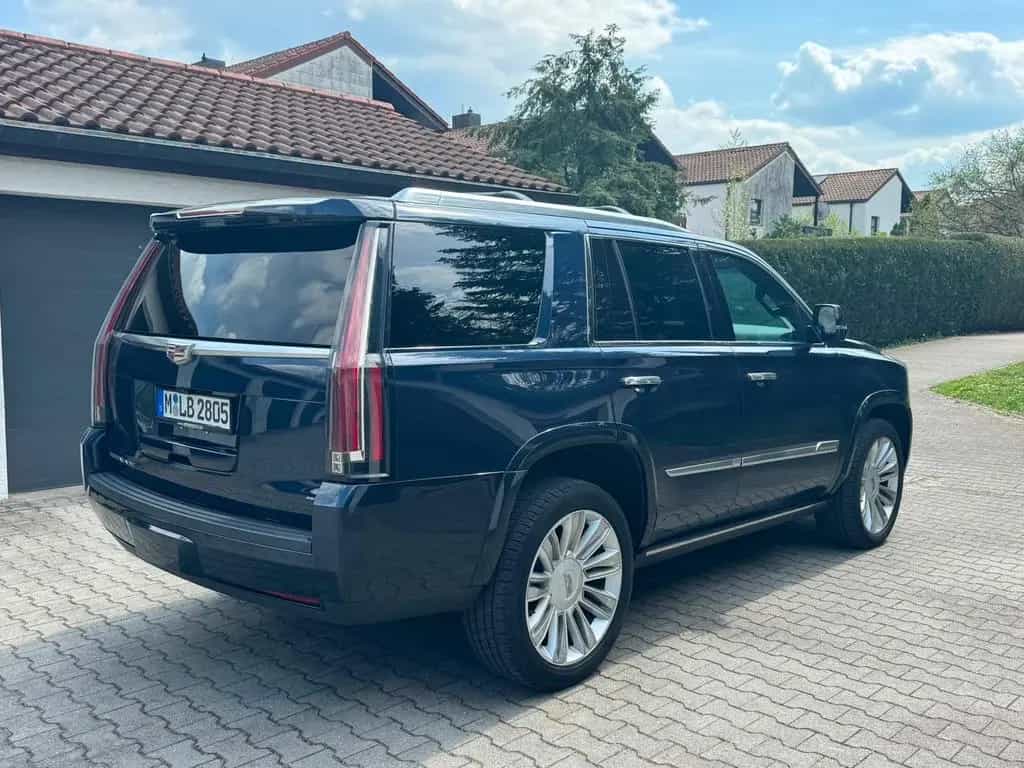 Cadillac Escalade 6.2 V8 Platinum | 1. Hand | Bose | Top 08/2018-photo-4