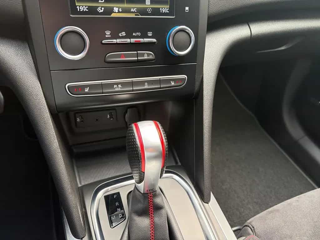 Renault Megane IV Lim. 5-trg. R.S. Trophy*LED*NAVI*19ZOL 06/2019-photo-33