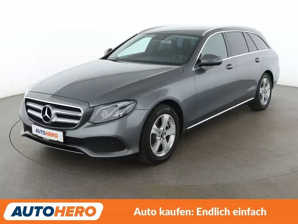 Mercedes-Benz E 220 d T 4Matic Avantgarde Aut. *NAVI*LED*PDC* 02/2018-photo-0