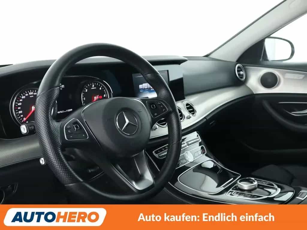 Mercedes-Benz E 220 d T 4Matic Avantgarde Aut. *NAVI*LED*PDC* 02/2018-photo-10