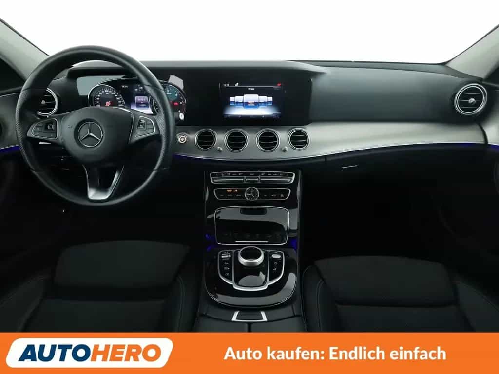 Mercedes-Benz E 220 d T 4Matic Avantgarde Aut. *NAVI*LED*PDC* 02/2018-photo-11
