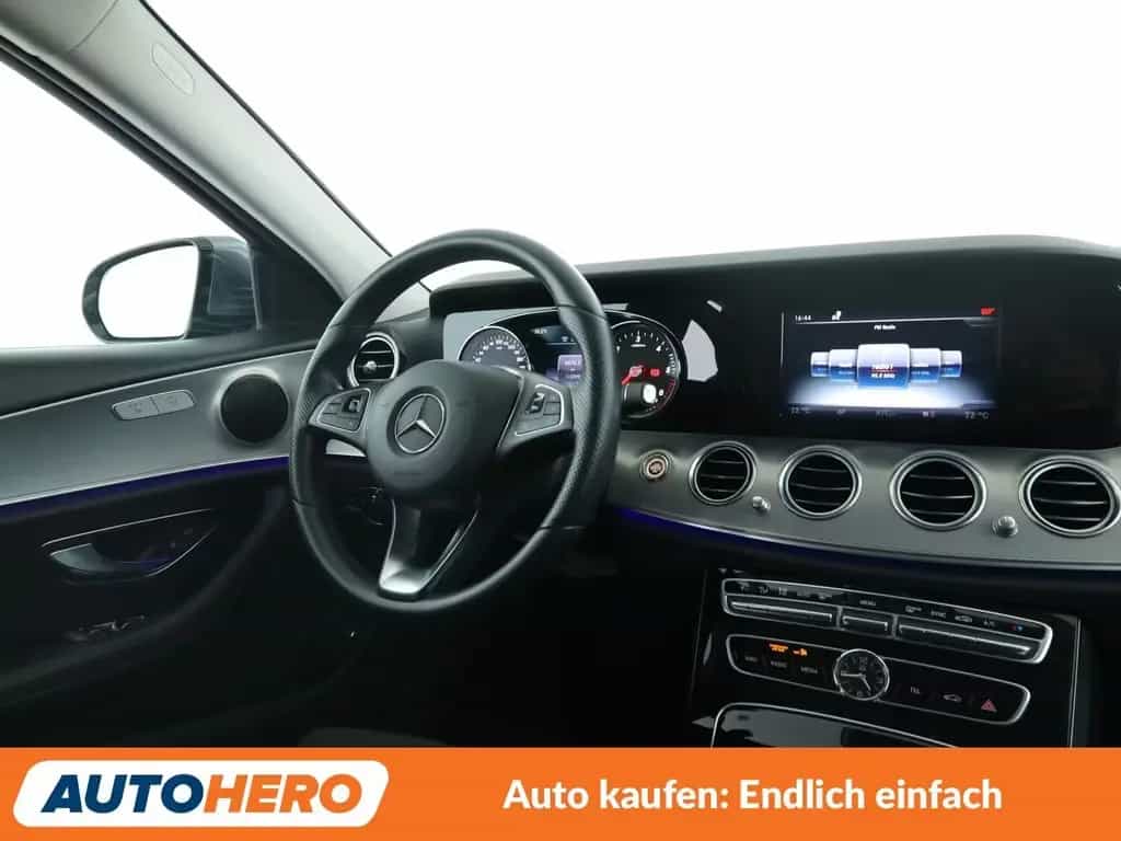 Mercedes-Benz E 220 d T 4Matic Avantgarde Aut. *NAVI*LED*PDC* 02/2018-photo-12