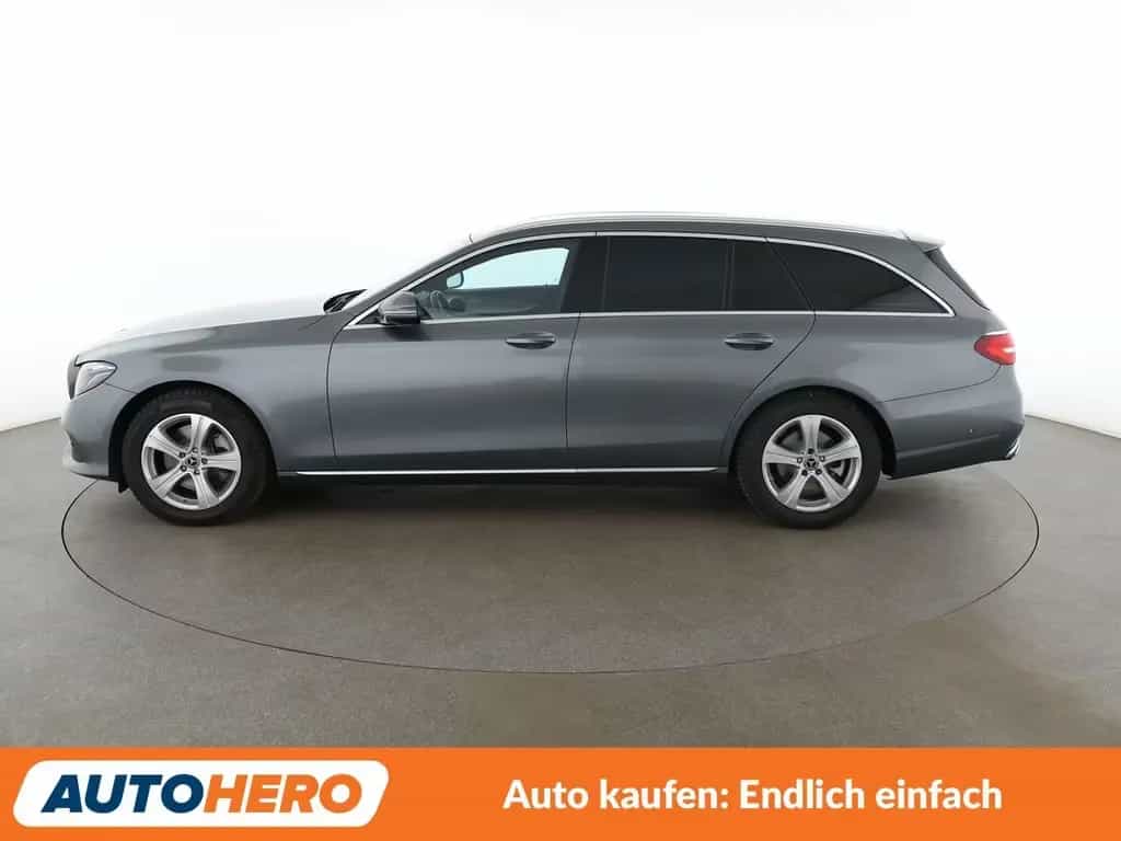 Mercedes-Benz E 220 d T 4Matic Avantgarde Aut. *NAVI*LED*PDC* 02/2018-photo-2