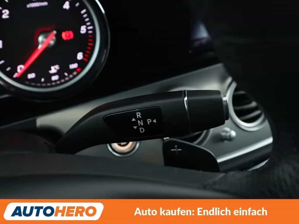 Mercedes-Benz E 220 d T 4Matic Avantgarde Aut. *NAVI*LED*PDC* 02/2018-photo-27
