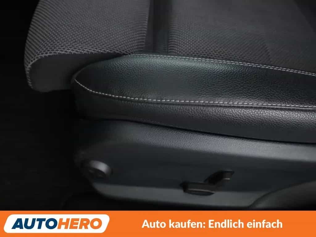 Mercedes-Benz E 220 d T 4Matic Avantgarde Aut. *NAVI*LED*PDC* 02/2018-photo-31