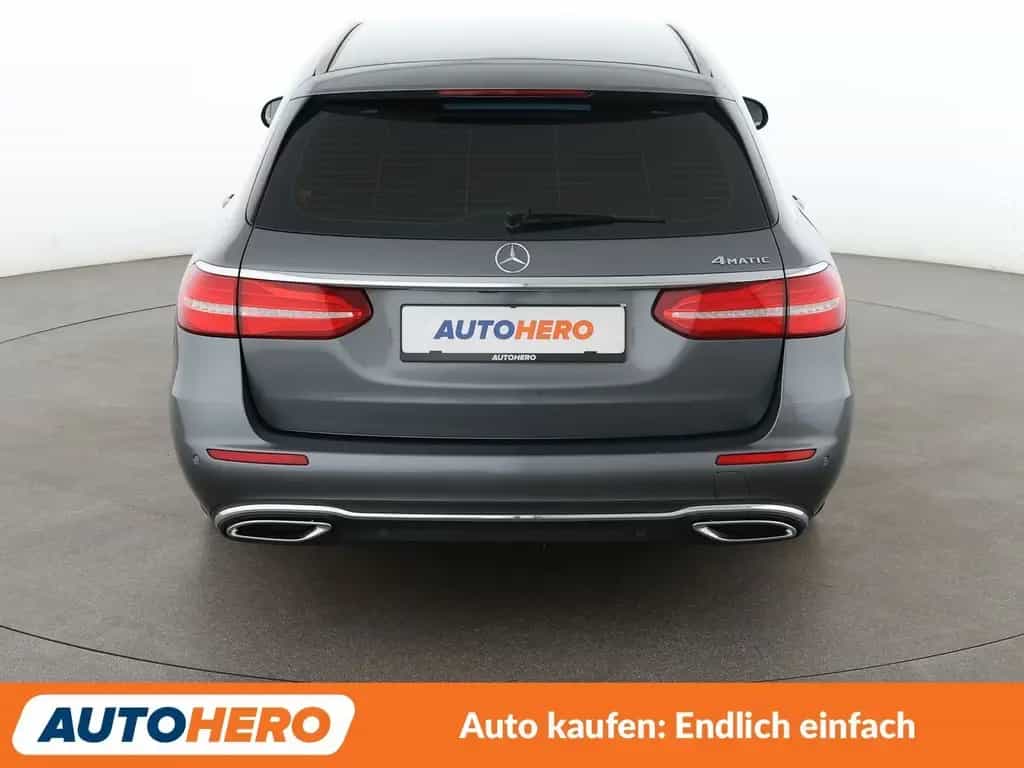Mercedes-Benz E 220 d T 4Matic Avantgarde Aut. *NAVI*LED*PDC* 02/2018-photo-4