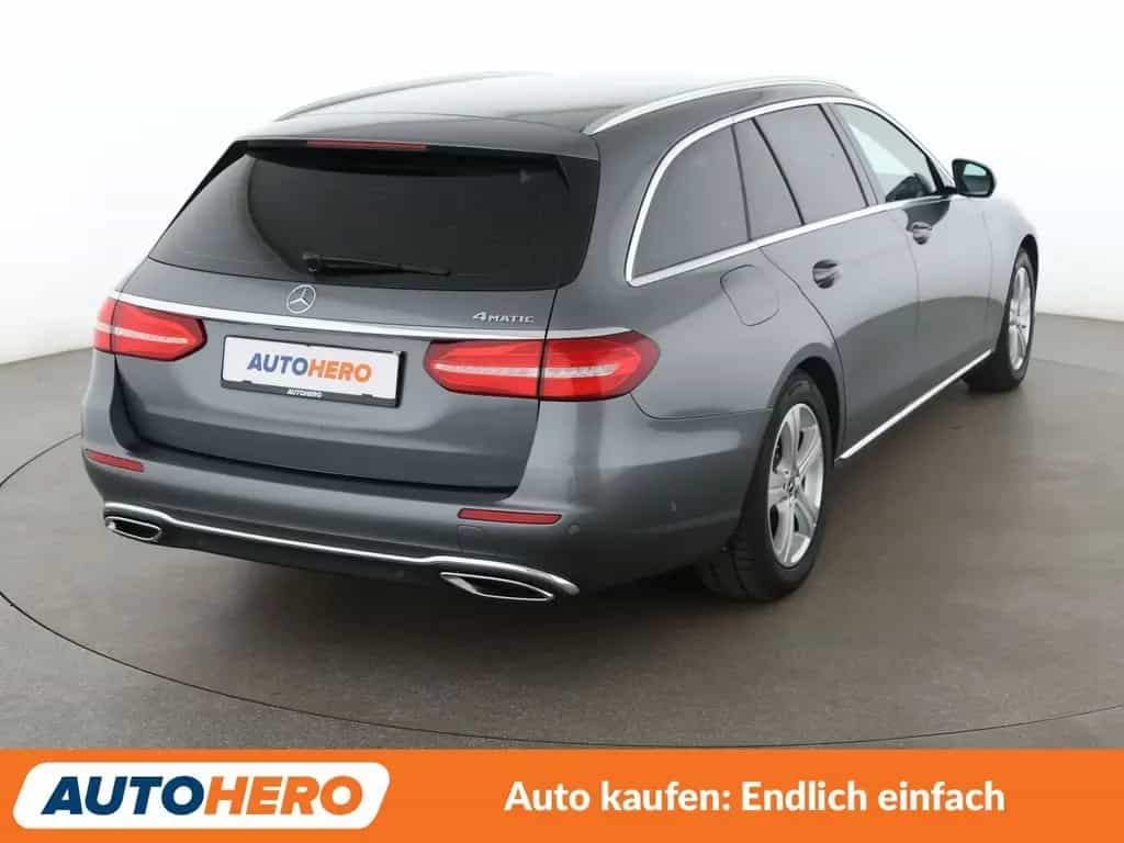 Mercedes-Benz E 220 d T 4Matic Avantgarde Aut. *NAVI*LED*PDC* 02/2018-photo-5