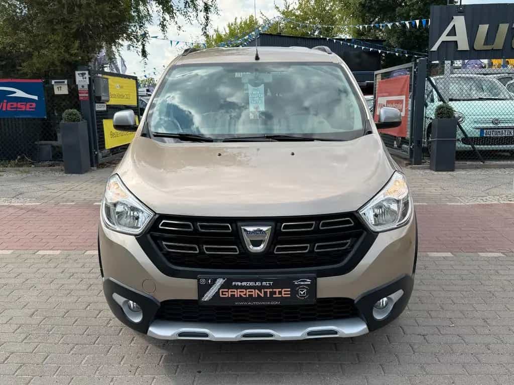 Dacia Lodgy 1.6 SCe STEPWAY*Navi*7xSitze*Tempomat*1.HD 11/2019-photo-1