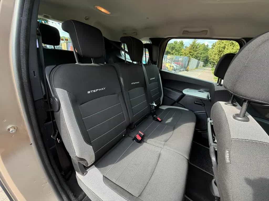 Dacia Lodgy 1.6 SCe STEPWAY*Navi*7xSitze*Tempomat*1.HD 11/2019-photo-17