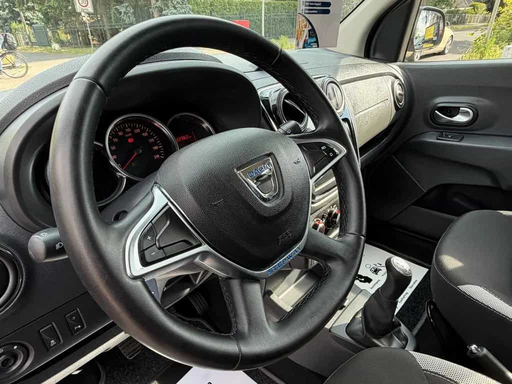 Dacia Lodgy 1.6 SCe STEPWAY*Navi*7xSitze*Tempomat*1.HD 11/2019-photo-25