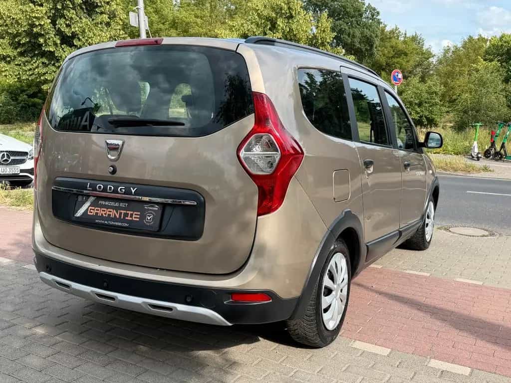 Dacia Lodgy 1.6 SCe STEPWAY*Navi*7xSitze*Tempomat*1.HD 11/2019-photo-4
