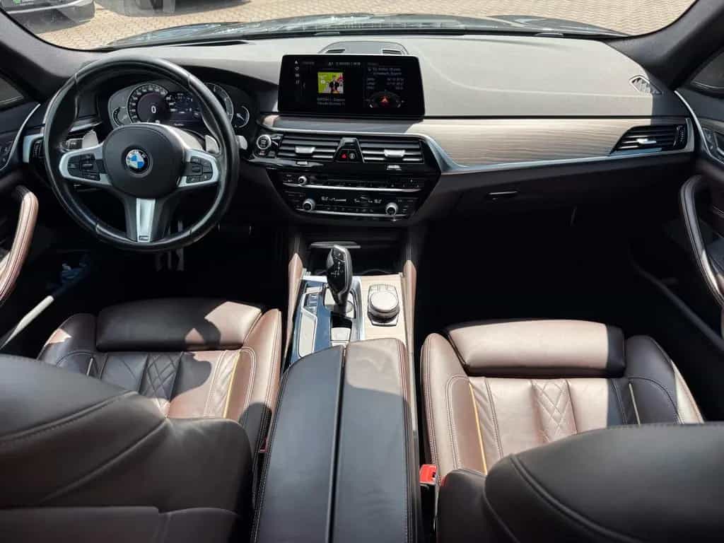 BMW 530 d xDrive M Sport LEDER HARMAN LED 19"HUD SHA 04/2018-photo-10