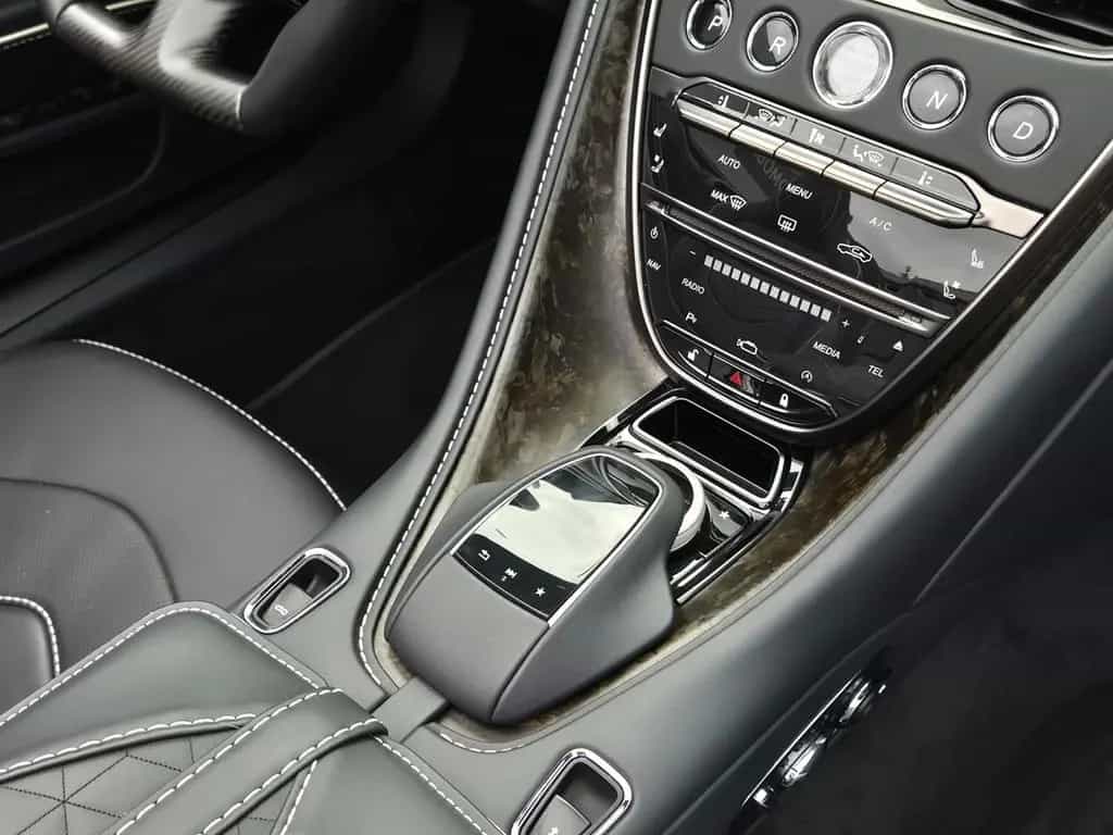 Aston Martin DBS 5.2 V12 Volante/Werksgarantie 09/27/1A 04/2022-photo-24