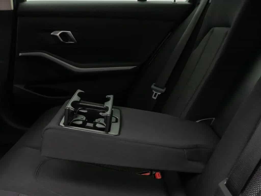 BMW 320 d Kamera DAB HiFi Fernlichtassist Stop&Go LED 11/2022-photo-28