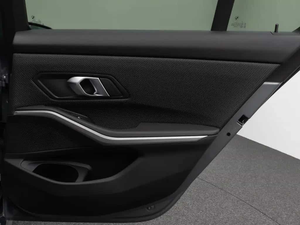 BMW 320 d Kamera DAB HiFi Fernlichtassist Stop&Go LED 11/2022-photo-31