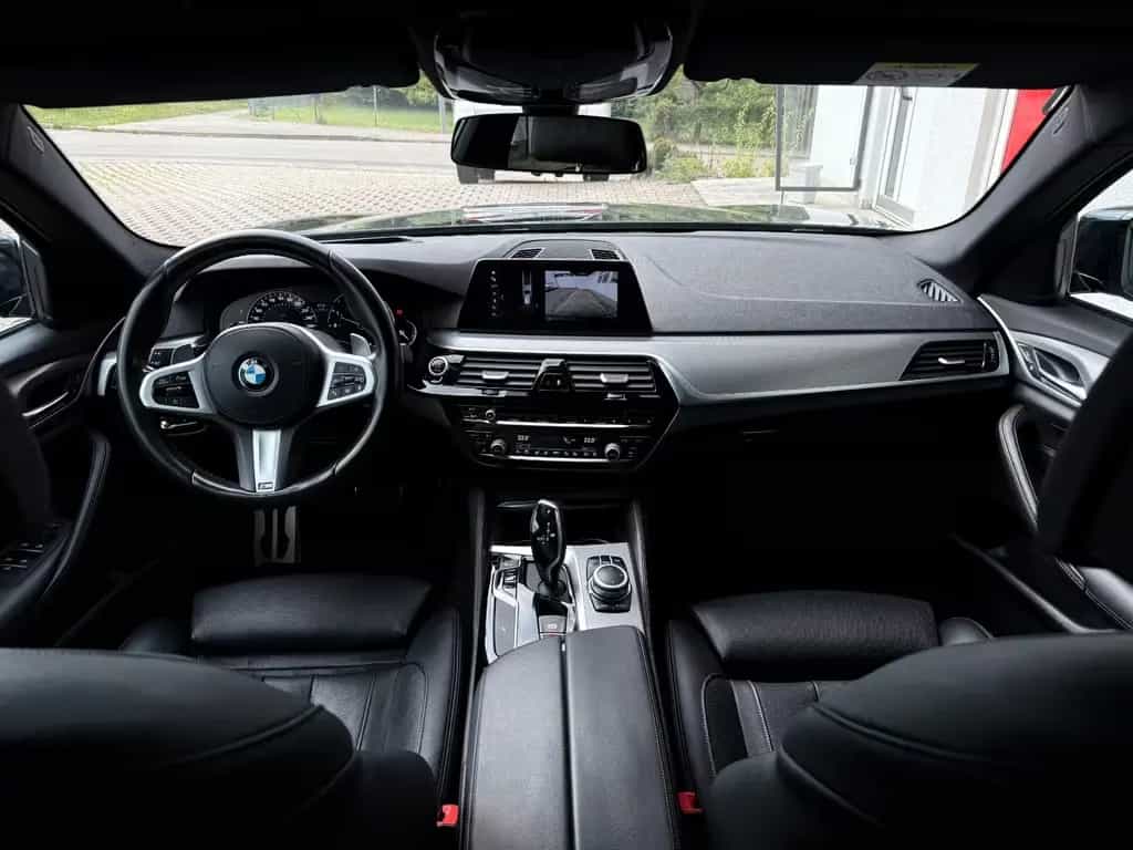 BMW 520 d xDrive Tour M Sport Leder bel. Komfortsitze 11/2019-photo-1