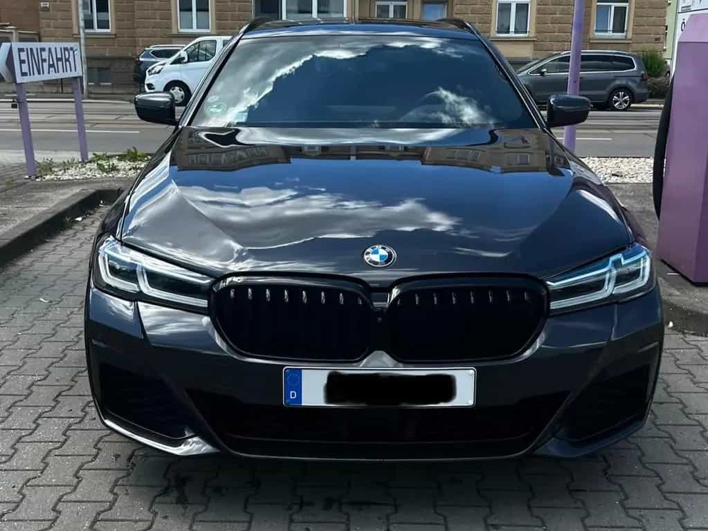 BMW 520 d Touring, M-Paket, AHK, HUD, Panoramadach 06/2021-photo-1