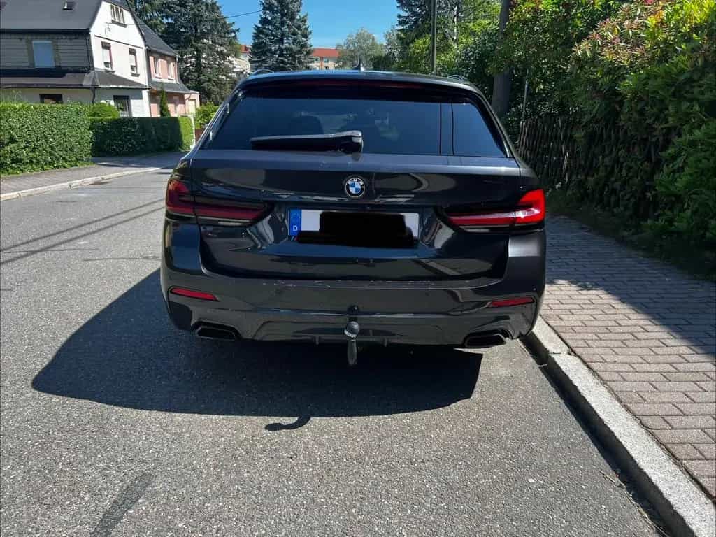 BMW 520 d Touring, M-Paket, AHK, HUD, Panoramadach 06/2021-photo-2