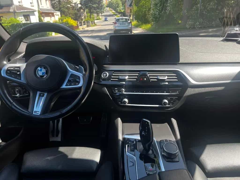 BMW 520 d Touring, M-Paket, AHK, HUD, Panoramadach 06/2021-photo-3