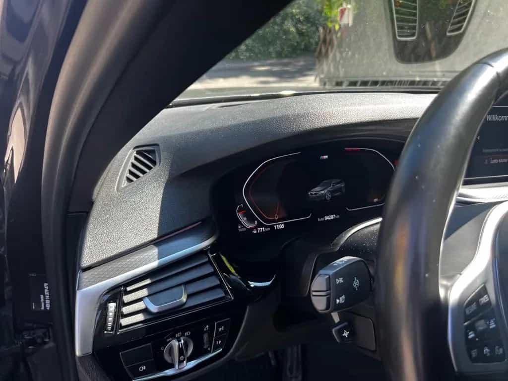 BMW 520 d Touring, M-Paket, AHK, HUD, Panoramadach 06/2021-photo-6