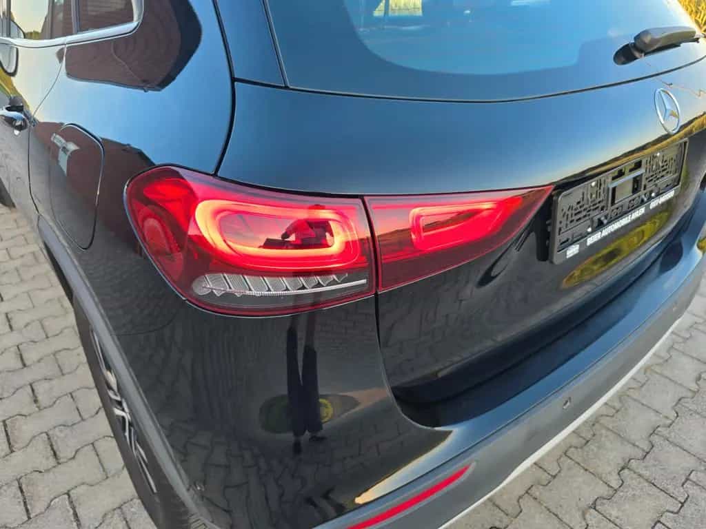 Mercedes-Benz GLA 200 LED MBUX  AHK schwenkb. DAB Allwetter 12/2020-photo-4