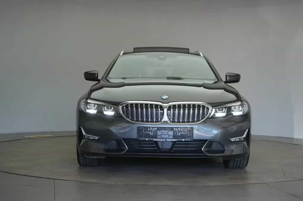 BMW 320 d Touring Luxury Line Leder/ACC/Pano/Virtual 10/2020-photo-2