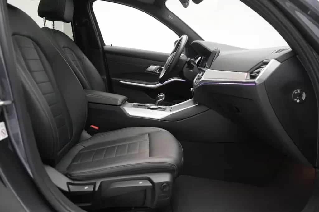 BMW 320 d Touring Luxury Line Leder/ACC/Pano/Virtual 10/2020-photo-5