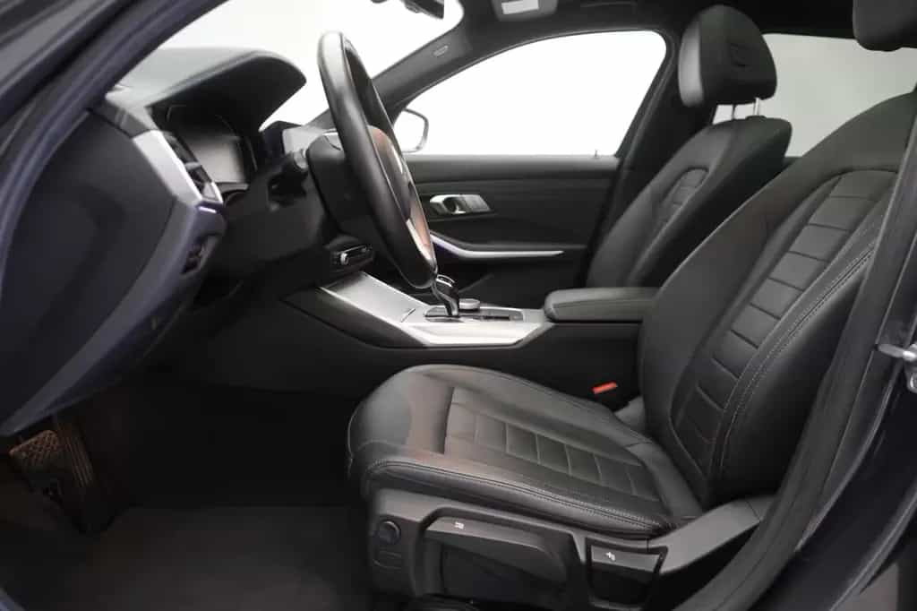 BMW 320 d Touring Luxury Line Leder/ACC/Pano/Virtual 10/2020-photo-8