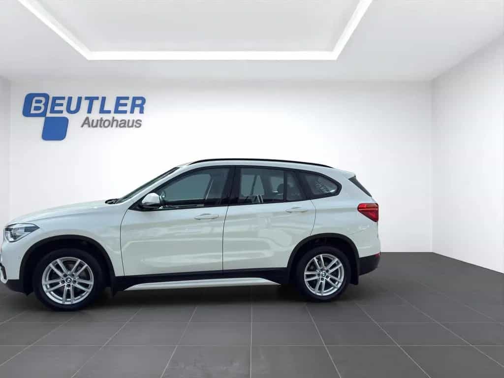 BMW X1 sDrive18i Sport Line AHK KAM 01/2019-photo-1
