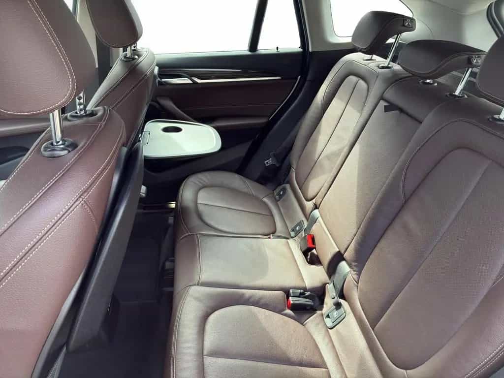 BMW X1 sDrive18i Sport Line AHK KAM 01/2019-photo-13