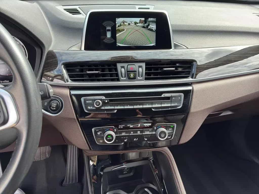BMW X1 sDrive18i Sport Line AHK KAM 01/2019-photo-14