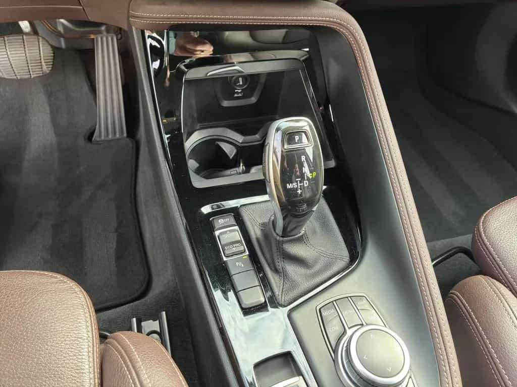 BMW X1 sDrive18i Sport Line AHK KAM 01/2019-photo-15
